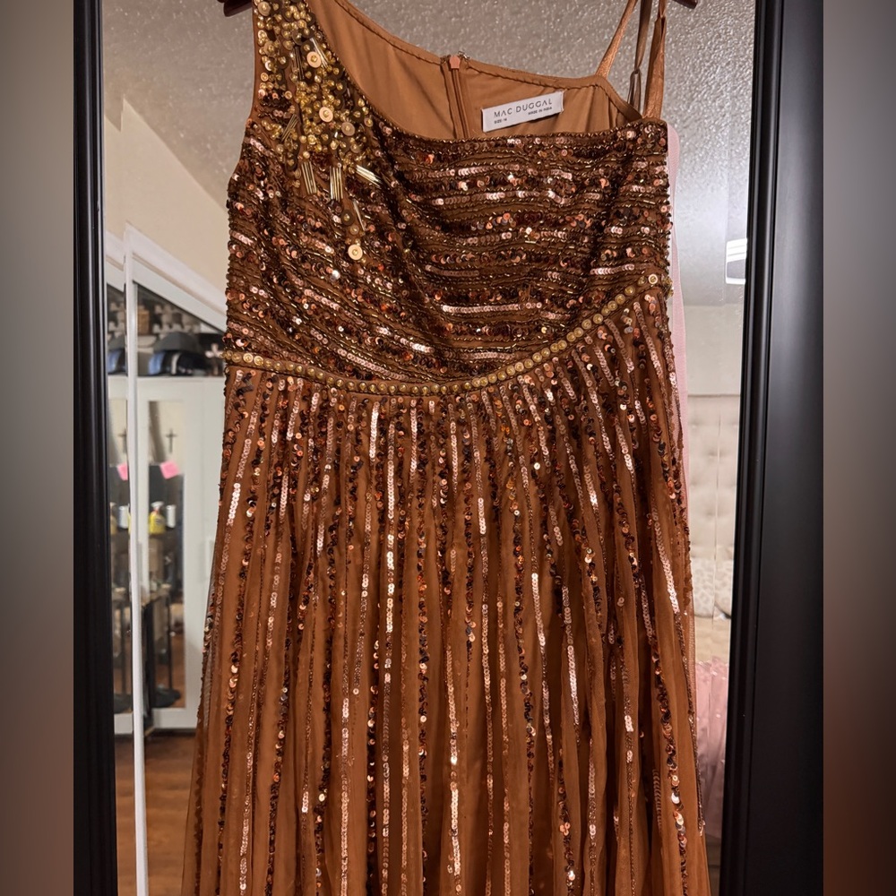 Mac Duggal gown - Picture 4 of 7